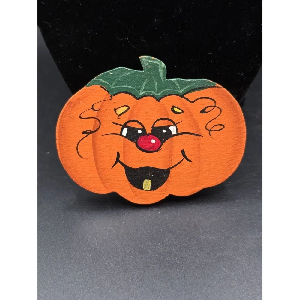 Hand Crafted Halloween Jack O Lantern Pumpkin Pin